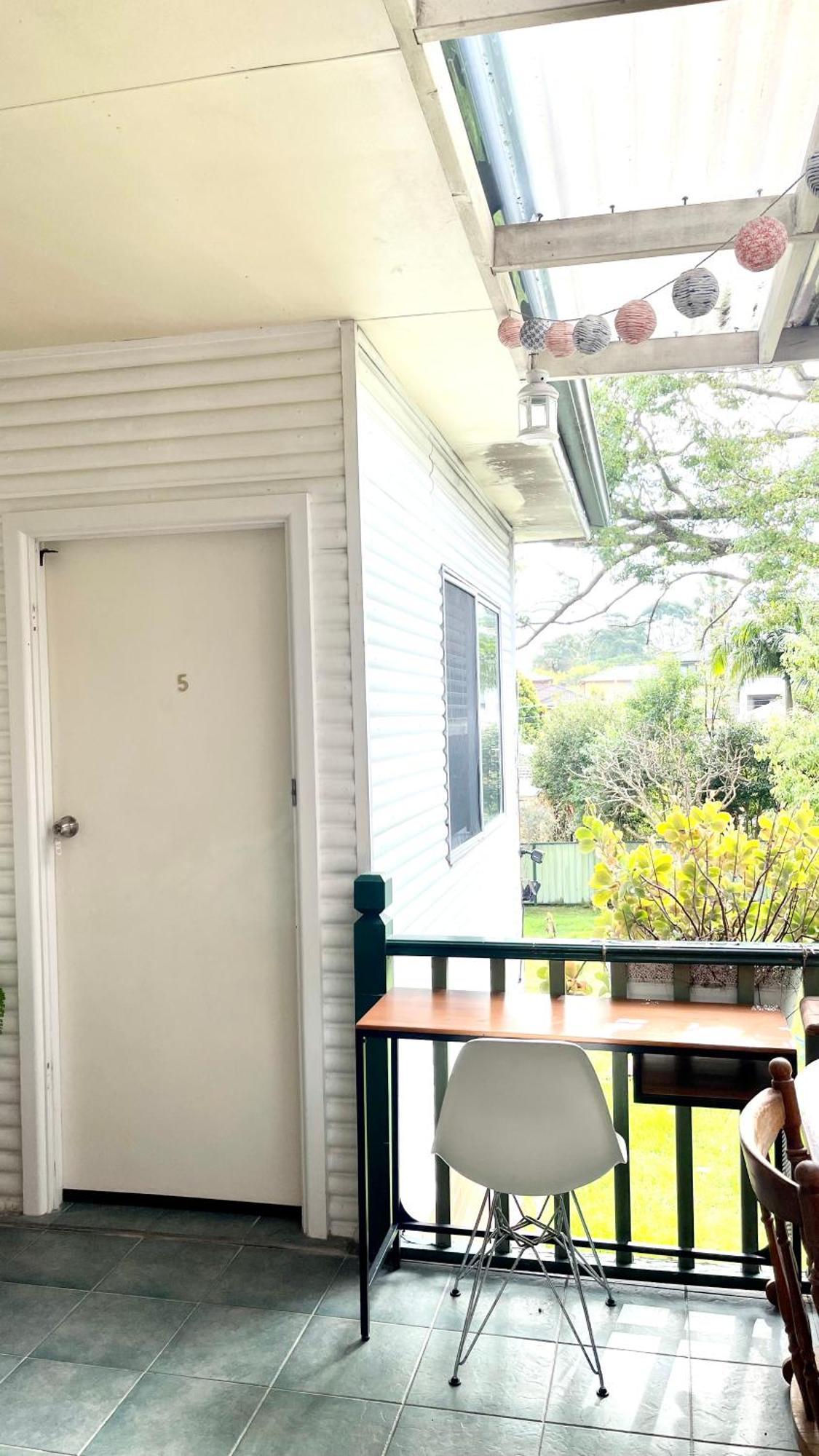 Private Bath Garden View Guest Pet Friendly Homestay Sydney